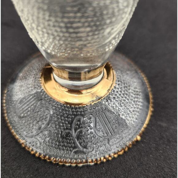 Two Textured Vintage Jeannette Harp Gold Pattern Vases 7 1/2" Tall Scalloped Rim - Picture 10 of 10